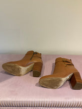 Lade das Bild in den Galerie-Viewer, Michale Kors Stiefeletten braun Gr. 36 Absatz Leder wie neu
