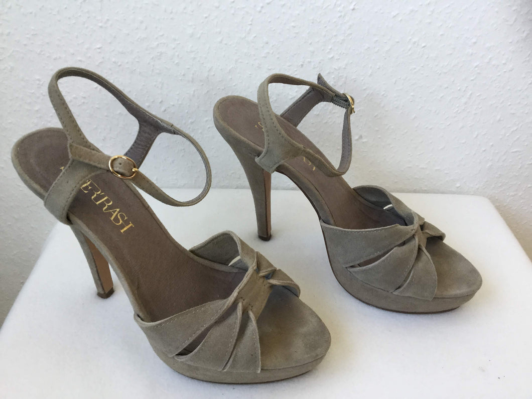 SUPERTRASH Sandalen/High Heels Gr. 37